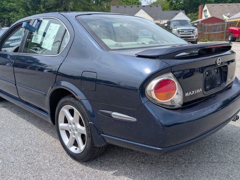Used 2003 Nissan Maxima SE FWD image 3