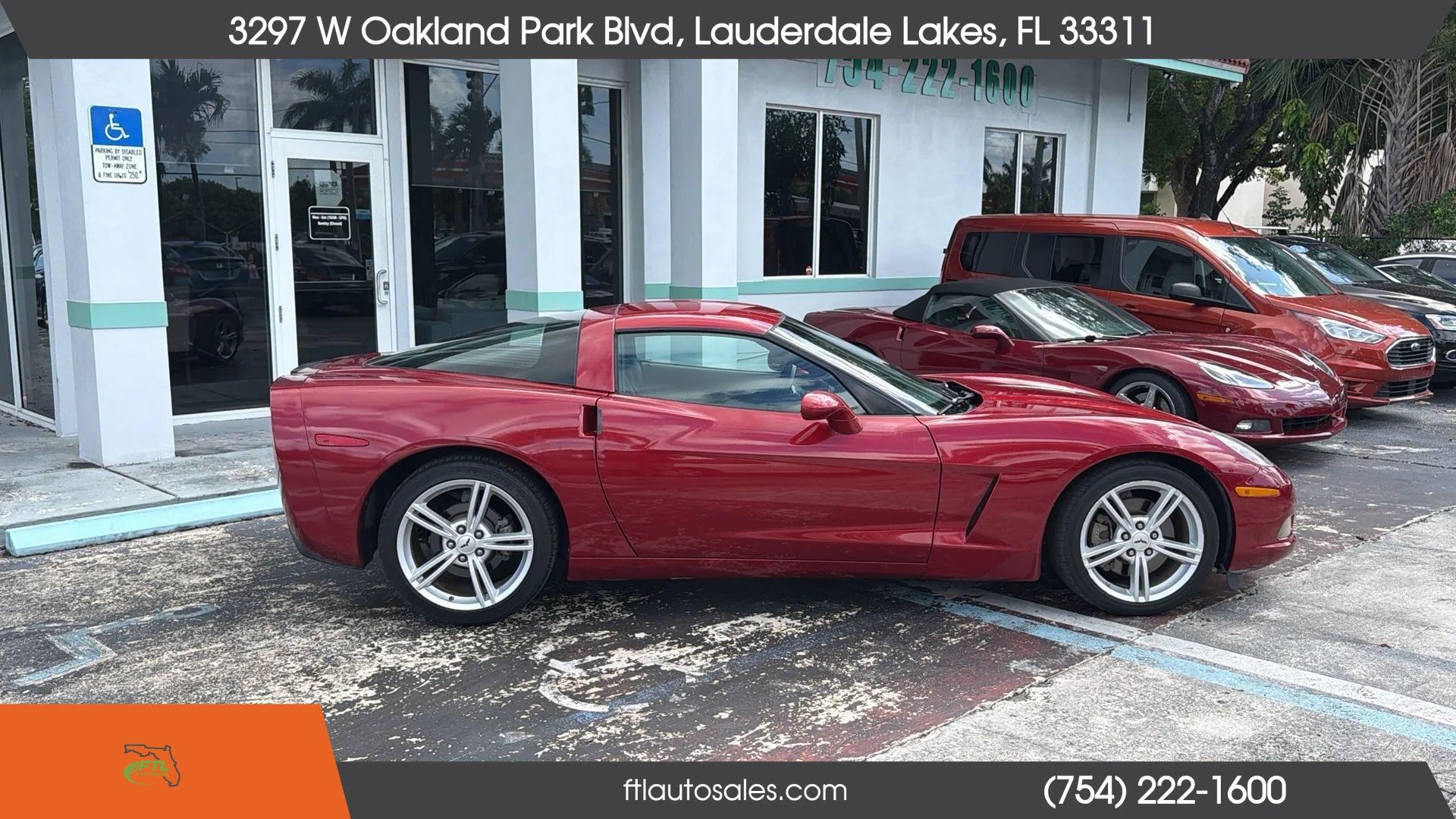 Used 2010 Chevrolet Corvette Coupe w/ 1LT RWD image 10