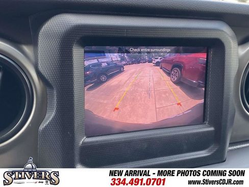 Used 2021 Jeep Wrangler Unlimited Sport AWD/4WD image 25