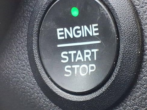 Used 2022 Ford Escape SE image 24