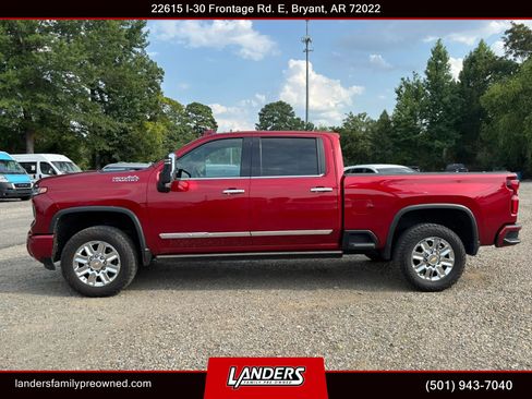Used 2024 Chevrolet Silverado 2500 High Country w/ High Country Premium Package AWD/4WD image 1
