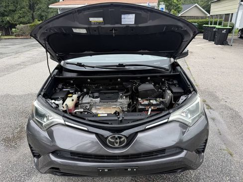 Used 2018 Toyota RAV4 LE w/ All Weather Liner Package FWD image 23