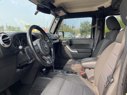 Used 2012 Jeep Wrangler Unlimited Sport AWD/4WD image 10