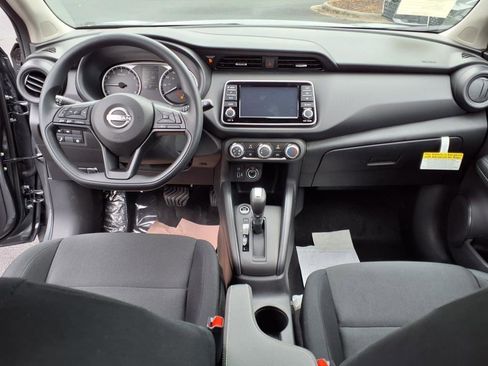 New 2025 Nissan Kicks Play S image 7