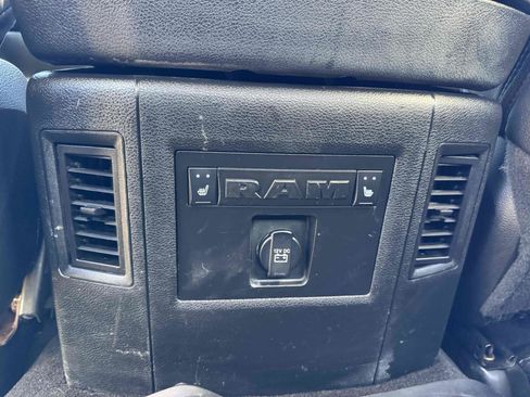 Used 2017 RAM 1500 Laramie w/ Convenience Group image 12