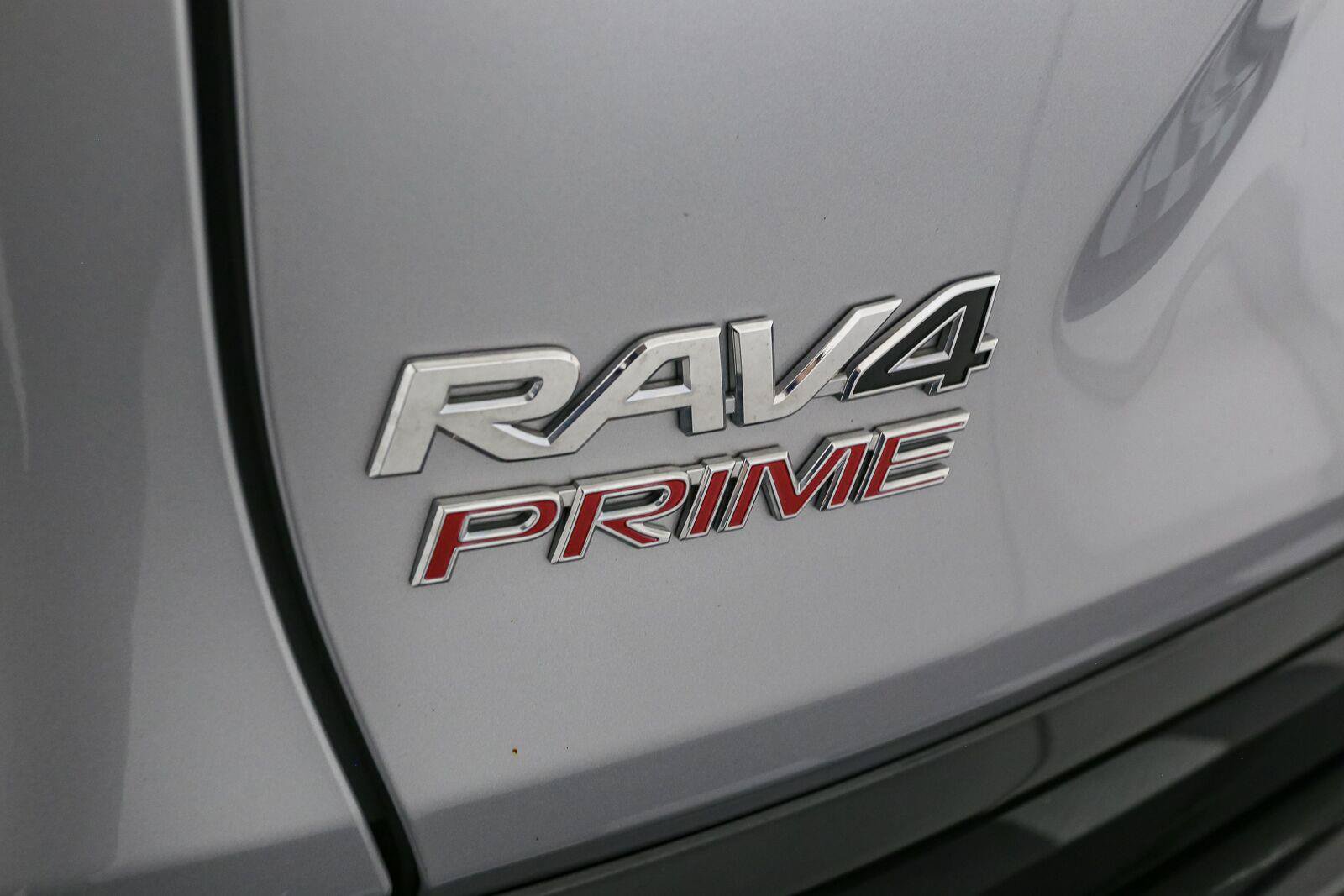 Used 2023 Toyota RAV4 XSE w/ Weather Package AWD/4WD image 11
