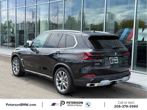 New 2026 BMW X5 xDrive50e w/ Premium Package AWD/4WD image 3