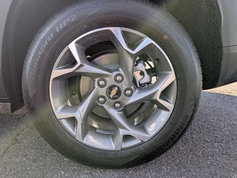 New 2026 Chevrolet Trax LT w/ Sunroof Package image 16