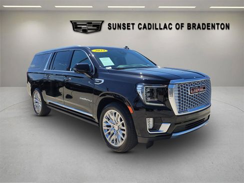 Used 2023 GMC Yukon XL Denali w/ Denali Reserve Package AWD/4WD image 1