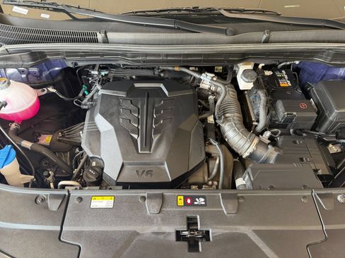 Used 2026 Kia Carnival FWD image 30