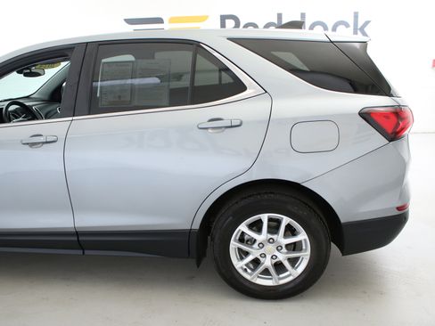Used 2024 Chevrolet Equinox LT w/ LPO, Floor Liner Package FWD image 6