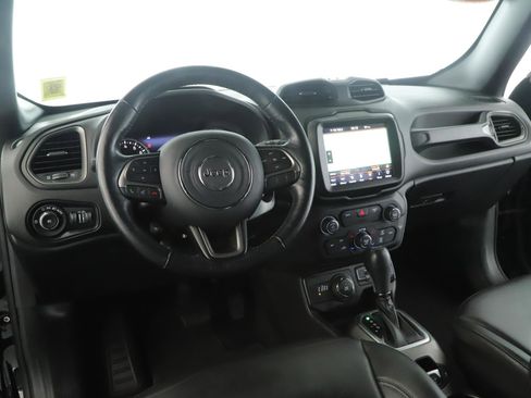 Used 2020 Jeep Renegade Altitude AWD/4WD image 2