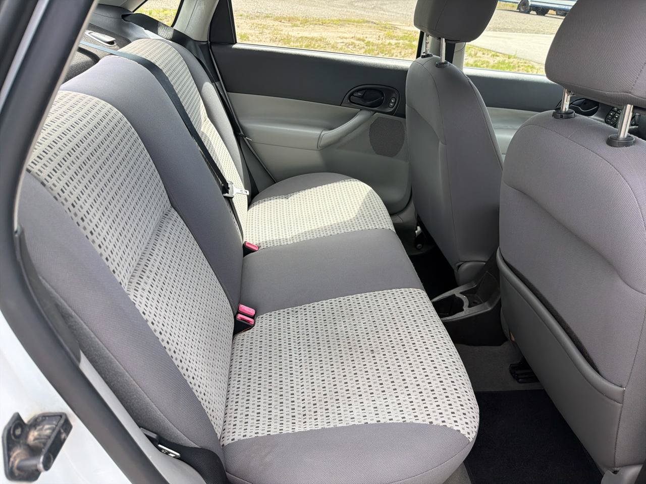 Used 2007 Ford Focus S FWD image 24