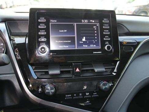 Used 2023 Toyota Camry SE image 23