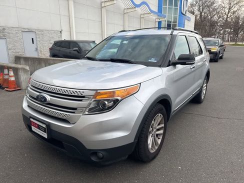 Used 2013 Ford Explorer XLT image 5