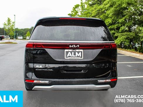 Used 2022 Kia Carnival LX FWD image 11