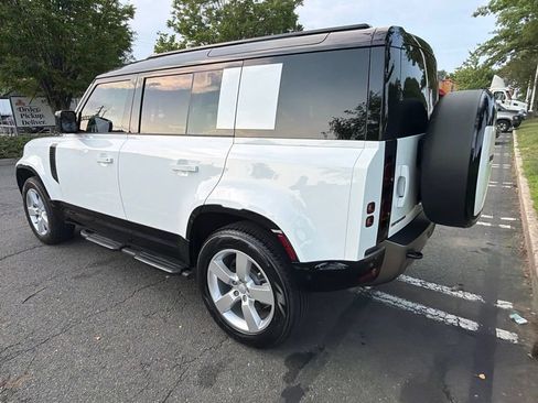 Used 2025 Land Rover Defender 110 X-Dynamic SE AWD/4WD image 7