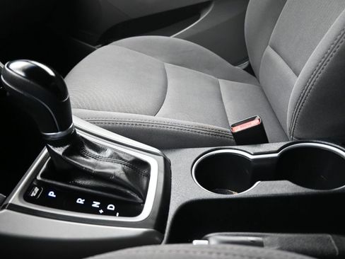 Used 2016 Hyundai Elantra SE w/ Option Group 02 image 19
