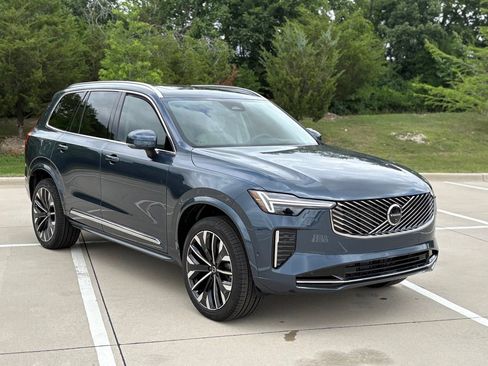 New 2026 Volvo XC90 B5 Ultra w/ Protection Package Premier AWD/4WD image 4