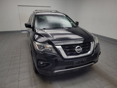 Used 2017 Nissan Pathfinder Platinum FWD image 14
