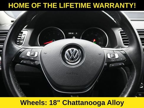 Used 2017 Volkswagen Passat 1.8T SEL Premium image 19
