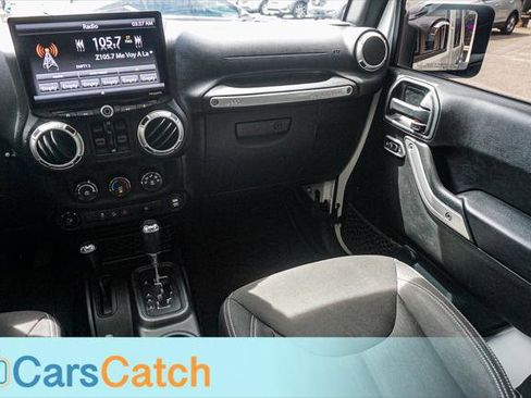 Used 2018 Jeep Wrangler Unlimited Sahara AWD/4WD image 25