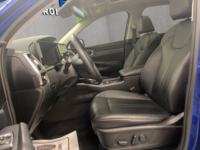 Used 2023 Kia Sorento S w/ Panoramic Sunroof Package FWD image 8