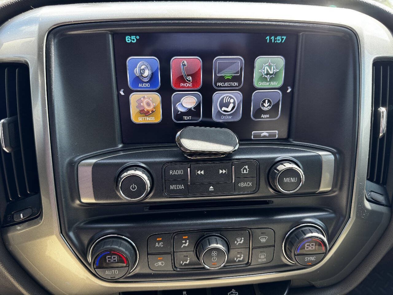 Used 2018 Chevrolet Silverado 1500 LT w/ Texas Edition RWD image 16