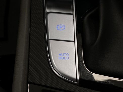 Certified 2024 Hyundai Elantra SEL w/ Convenience Package image 27