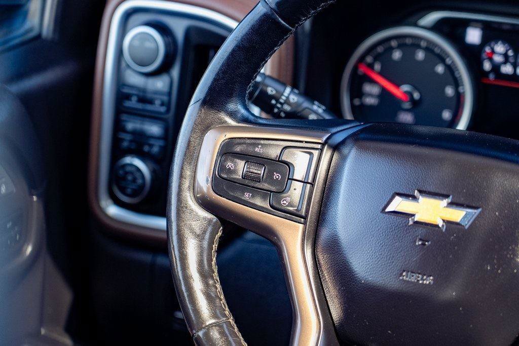 Used 2020 Chevrolet Silverado 1500 High Country w/ Technology Package AWD/4WD image 23