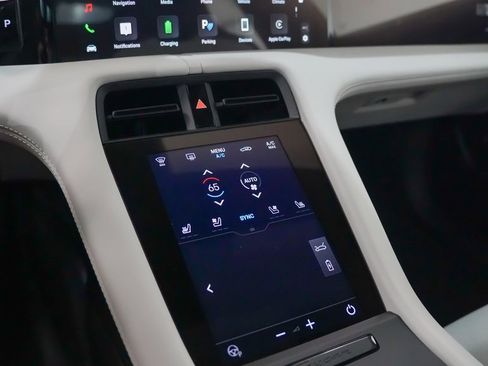 New 2025 Porsche Taycan GTS image 33