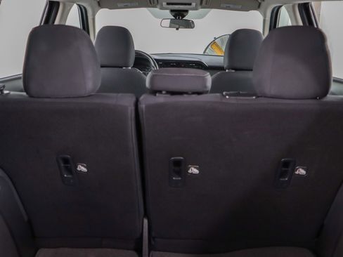 Used 2021 Nissan Kicks SV image 28