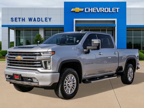Used 2023 Chevrolet Silverado 2500 High Country image 3