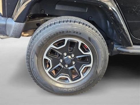 Used 2017 Jeep Wrangler Unlimited Rubicon image 23