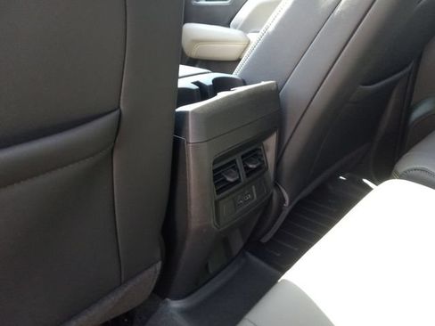 Used 2025 Chevrolet Colorado ZR2 w/ Technology Package AWD/4WD image 30
