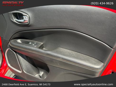 Used 2018 Jeep Compass Sport w/ Cold Weather Group AWD/4WD image 33