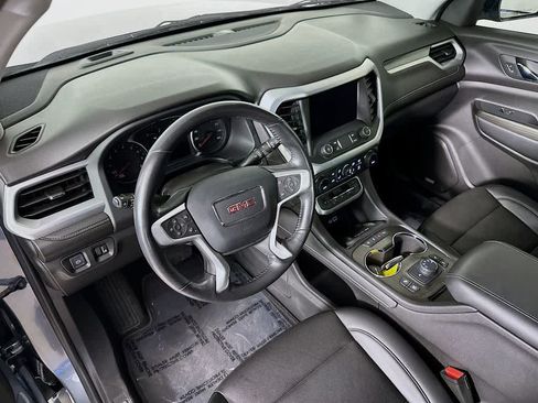 Used 2021 GMC Acadia SLT w/ Preferred Package AWD/4WD image 2