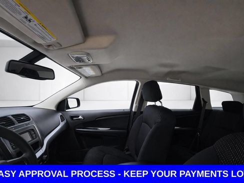 Used 2019 Dodge Journey SE FWD image 12