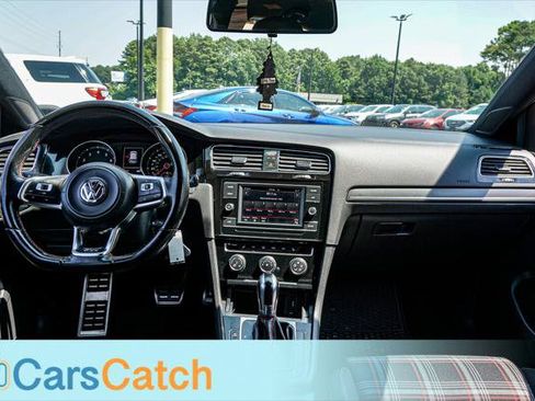 Used 2018 Volkswagen GTI S FWD image 39