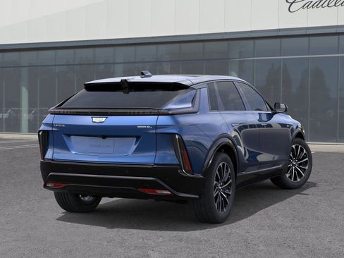 New 2025 Cadillac Lyriq Sport image 5