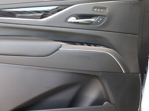 Used 2024 Cadillac Escalade V w/ LPO, ONYX Package AWD/4WD image 9