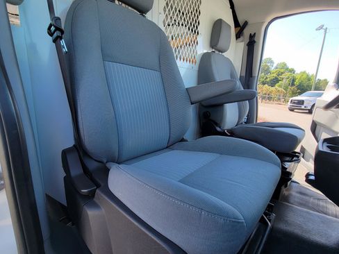 Used 2015 Ford Transit 250 130 Low Roof w/ Exterior Upgrade Package RWD image 46