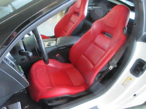 Used 2017 Chevrolet Corvette Stingray Coupe w/ Carbon Flash Badge Package image 9