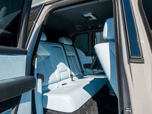 Used 2025 Rolls-Royce Cullinan Black Badge image 64