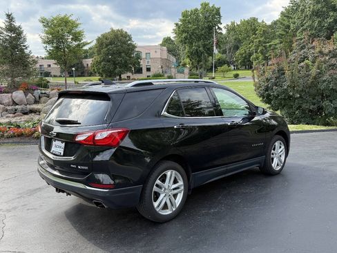 Used 2018 Chevrolet Equinox Premier AWD/4WD image 3