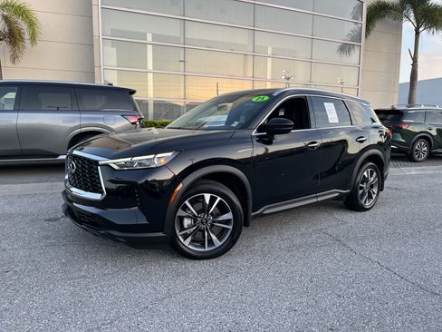 Certified 2025 INFINITI QX60 Luxe w/ Vision Package AWD/4WD image 1