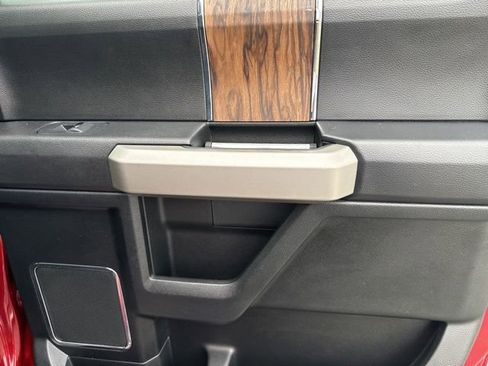 Used 2018 Ford F150 Lariat image 41