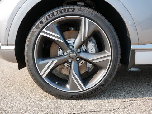 New 2025 Genesis GV80 3.5T Prestige image 3