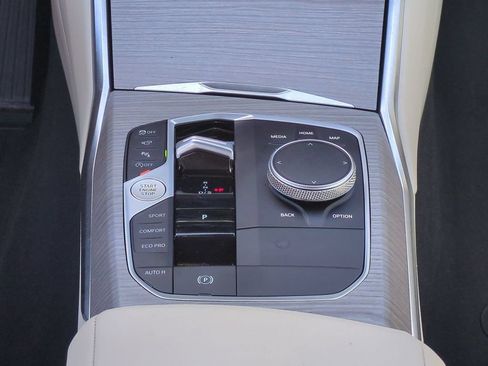 New 2025 BMW 330i Sedan w/ Premium Package RWD image 19