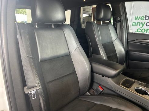 Used 2017 Jeep Grand Cherokee Altitude RWD image 23